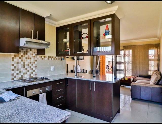 3 BEDROOM TOWNHOUSE FOR SALE IN BRACKENDOWNS